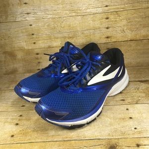Brooks launch 4 men’s size 9.5 shoes